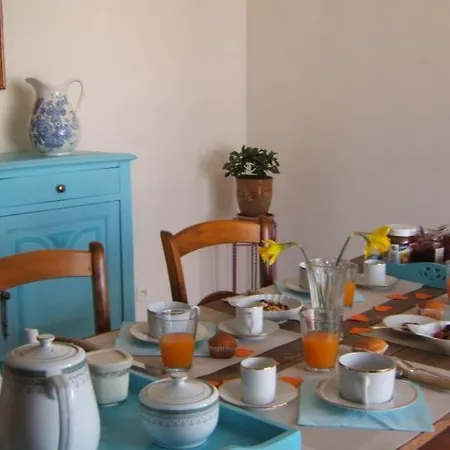 לינה וארוחת בוקר Le Clos Albertine