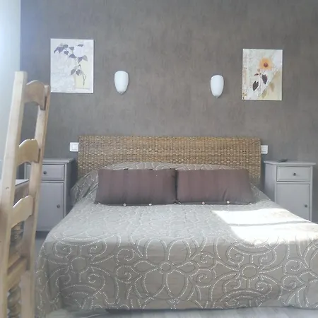 Le Clos Albertine Bed & Breakfast
